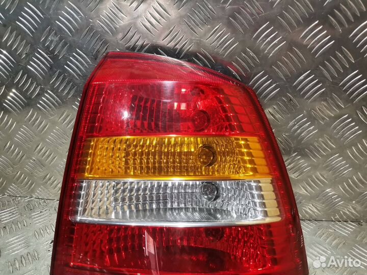 Фонарь задний правый Opel Astra G 1999