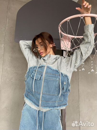 Костюм женский