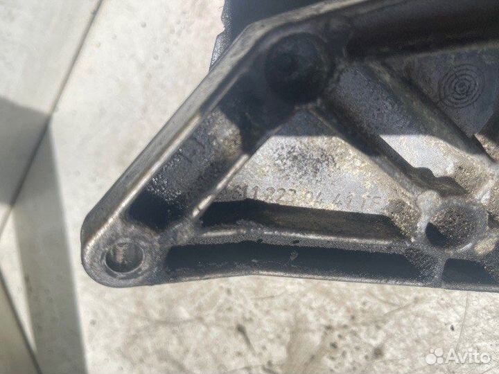 Кронштейн топливного фильтра Mercedes-Benz