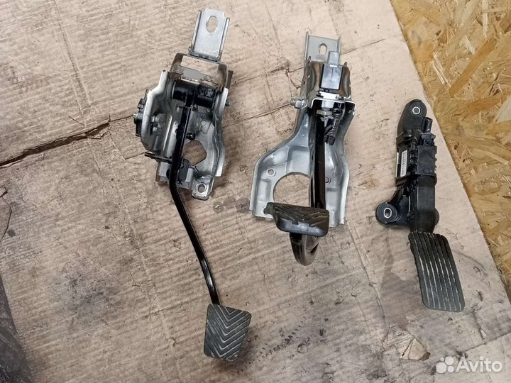 Педаль сцеп газа торм Hyundai Solaris 2 Kia Rio 4