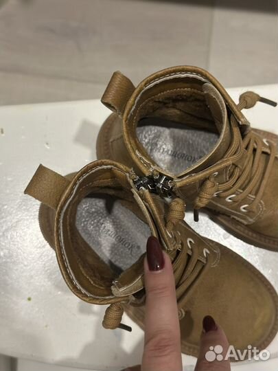 Ботинки для девочки