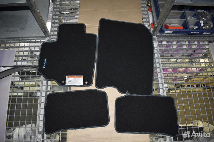 Коврики в салон цвет бирюзовый Suzuki Vitara 2015