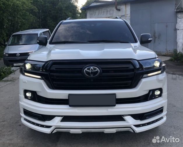 Обвес Black Bison на Toyota Land Cruiser 200 2015