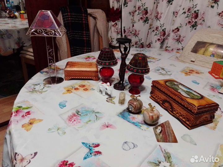 Подсвечники, шкатулки, фигурки из камня, слоник