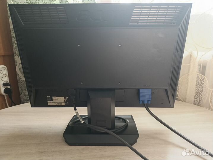 Монитор Acer V193W