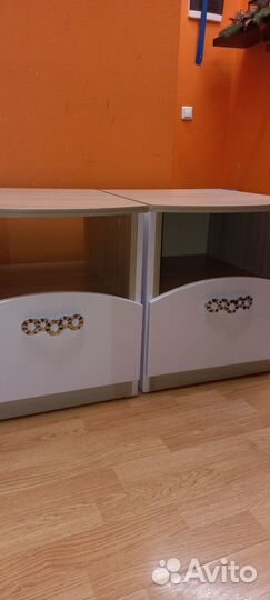 Тумбочки прикроватные