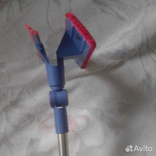 Швабра поворотная со скребком выдвижная поворотная