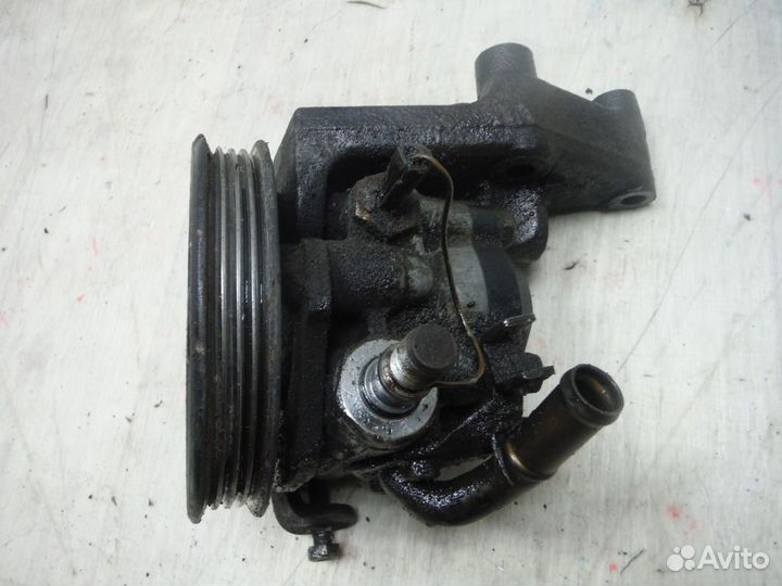 Насос Гур Mazda MX-3 1998