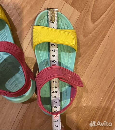 Сандали для девочки 29-30