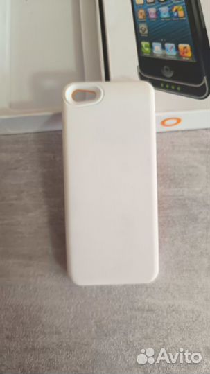 Повербанк apple