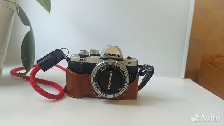 Olympus OM-D E-M10 Mark II