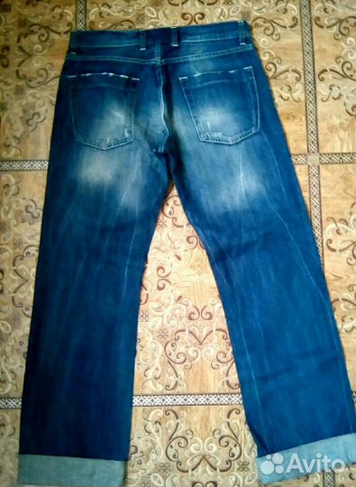 Джинсы
