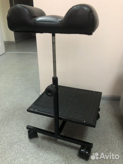 Педикюрная подставка для ног бу