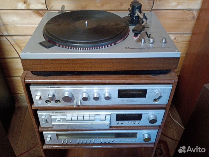 Музыкальный центр Radiotehnika