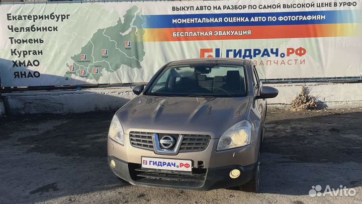 Отражатель в бампер задний правый Nissan Qashqai