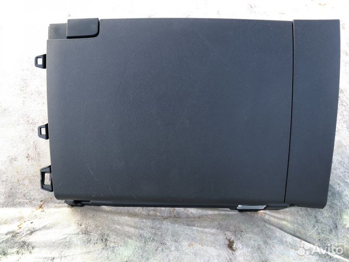 Перчаточный ящик бардачок Шкода Кодиак