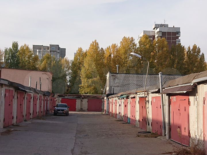 Гараж, > 30 м²