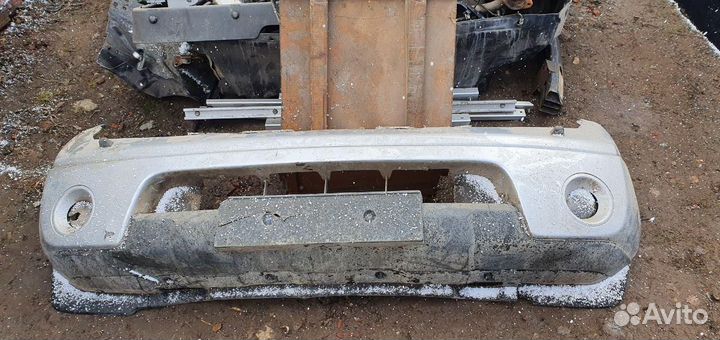 Бампер передний Ниссан Навара D40