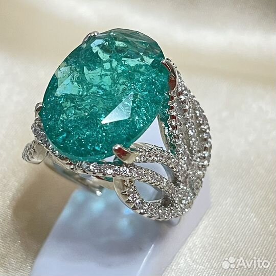 Серебряное кольцо с изумрудом