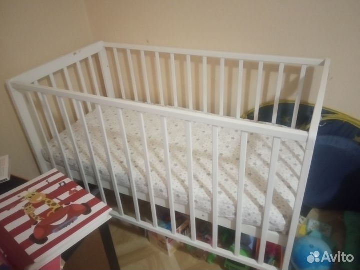 Детская кроватка