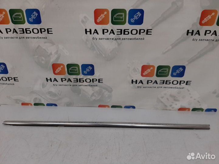 Молдинг стекла задний левый Honda Accord 7