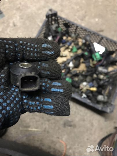 Датчик детонации Nissan 220604M500 QG15 QG16 QG18