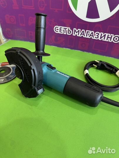 Болгарка Makita 9558HNR