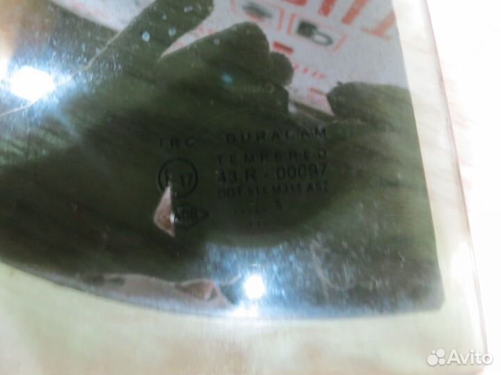 Форточка правая Renault Sandero 2