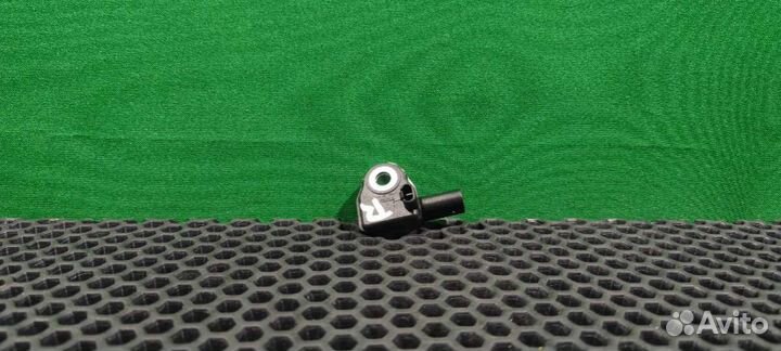 Датчик удара Jeep Cherokee KL 56038975AA