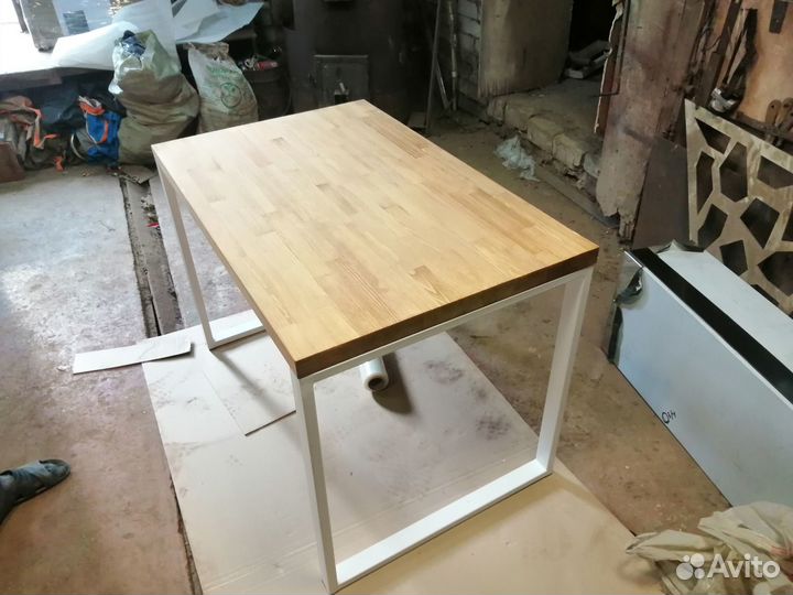 Письменный стол