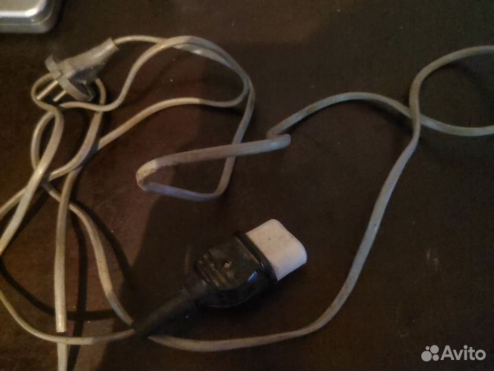 Провод с вилкой