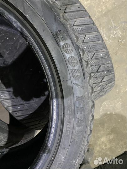 Goodyear Cargo Ultra Grip 235/45 R17