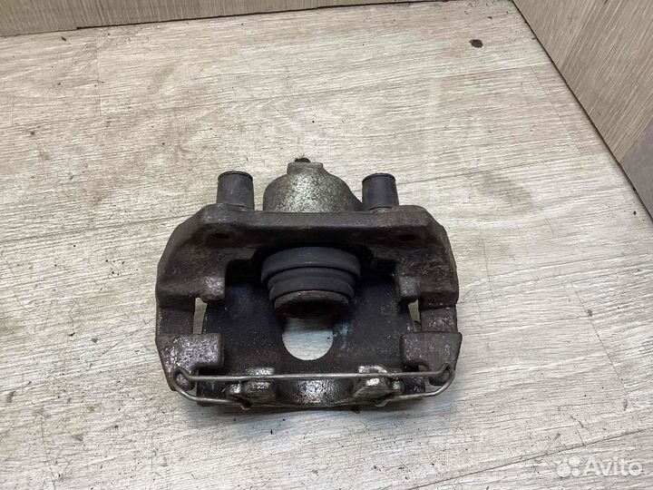 Суппорт задний правый Volvo V70