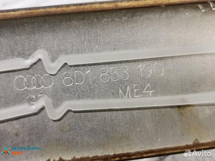 Накладка декоративная Audi A4 B5 1998 8D1853190AP