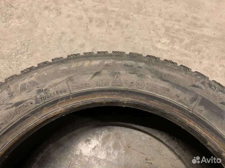 Bridgestone Blizzak Spike-01 185/60 R15 84