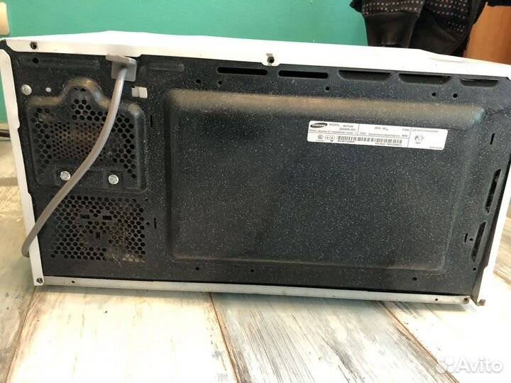 Микроволновая печь Samsung me 711kr