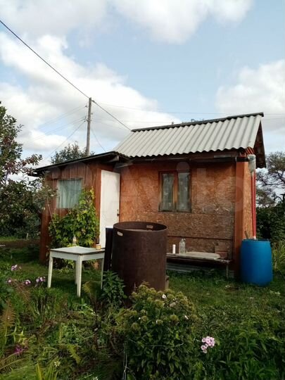 Дача 11 м² на участке 8 сот.