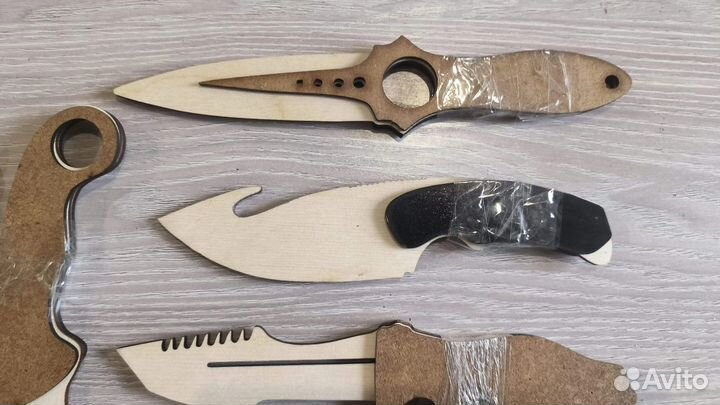 Ножи деревянные из популярных игр / Набор из 6 нож