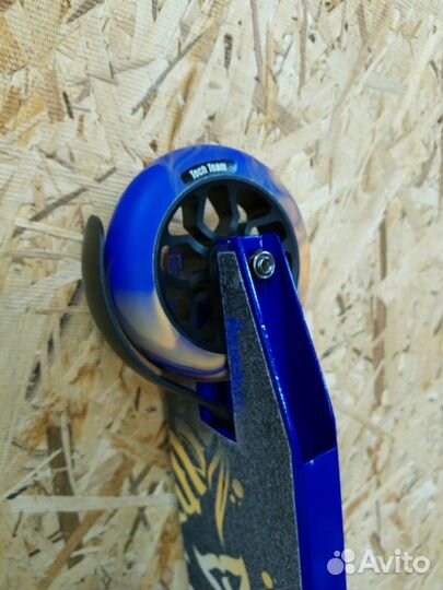 Самокат трюковой