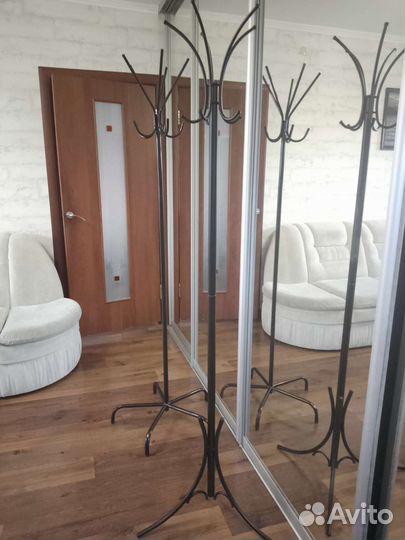 Вешалка напольная