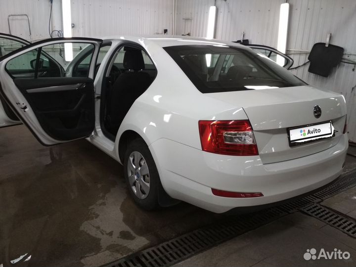 Skoda Octavia 1.6 МТ, 2016, 218 000 км