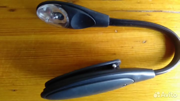 Светодиодный светильник прищепка для чтения книг