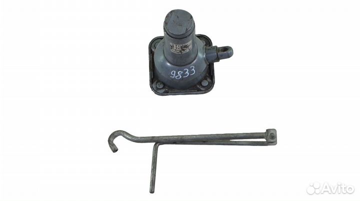 Домкрат Nissan Atlas F22