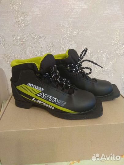 Лыжные ботинки размер 34