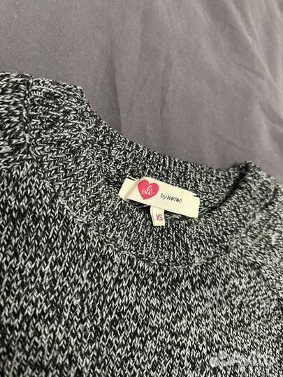 Свитер женский