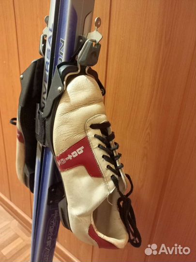 Беговые лыжи, пластиковые