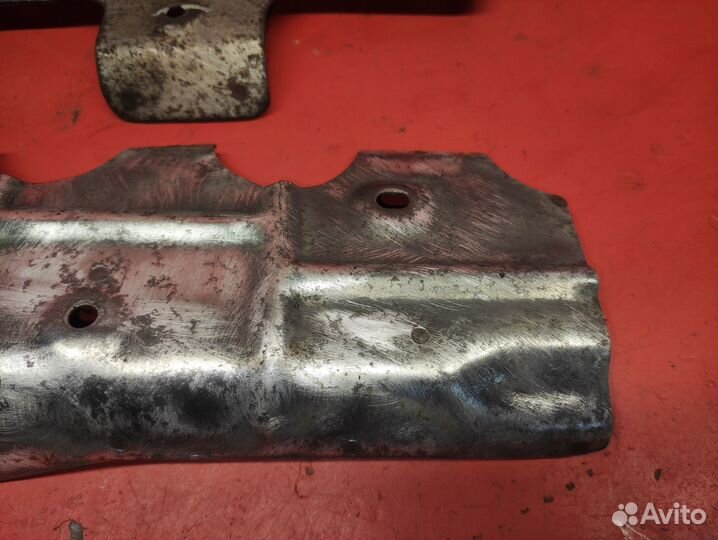 Теплозащита выпускного коллектора Patrol Y60 87-97