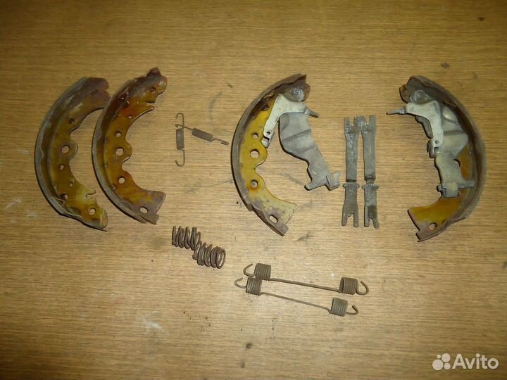 Рычаг ручного тормоза Nissan Primera P10