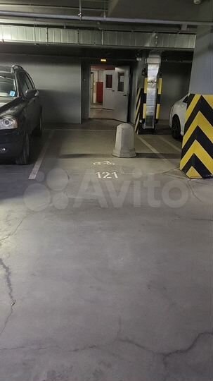 Машиноместо, 13 м²