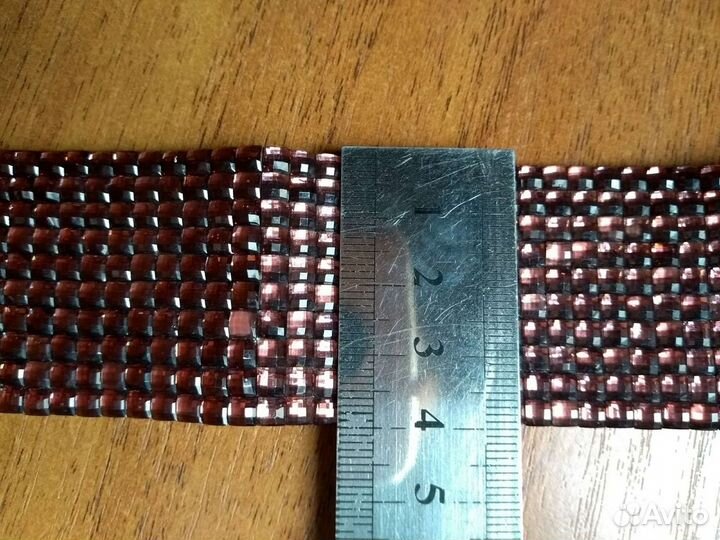 Блестящий коричневый пояс и браслет